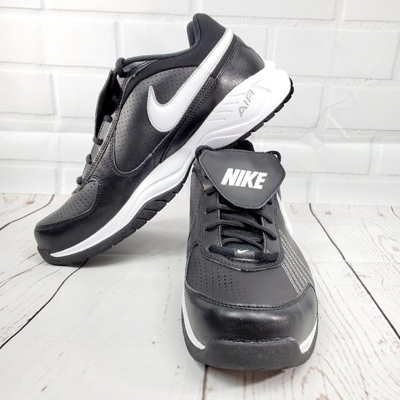 nike baseball coaching shoes